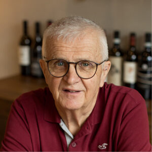 RestaurantGrund_Mitarbeiter_Felix-300×300