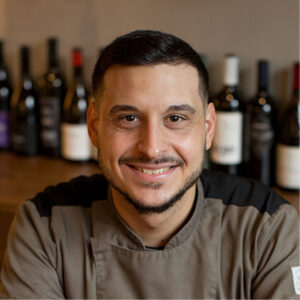 RestaurantGrund_Mitarbeiter_Jozsef-300×300